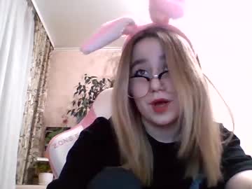 Olya_Moormeir February 17, 2025 Chaturbate stream image