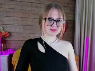 Selinswarovski February 17, 2025 Chaturbate stream image