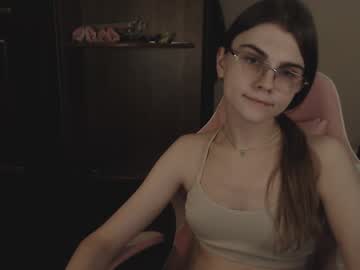 Peralez_F February 18, 2025 Chaturbate stream image