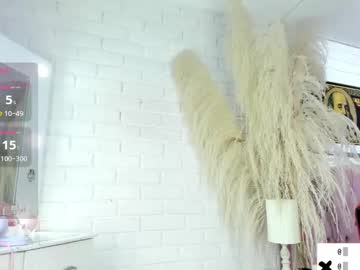 Hollyprincess_2 stream photo from February 18, 2025