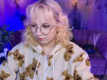 Jasminemilko stream photo from February 18, 2025