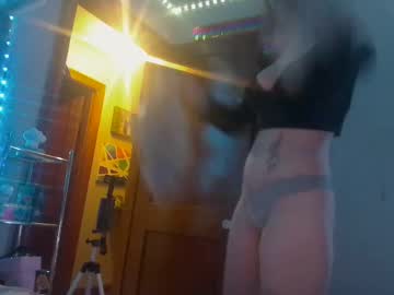 Roxy1105 stream photo from February 18, 2025