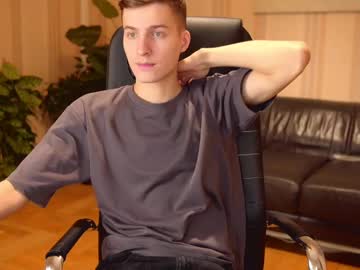 Kevin_Dickinson February 18, 2025 Chaturbate stream image
