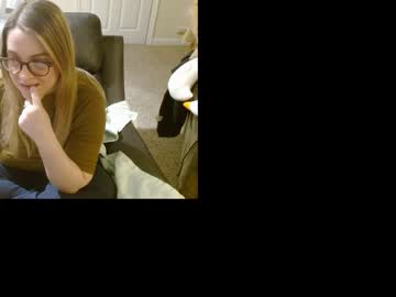L0veapple February 18, 2025 Chaturbate stream image