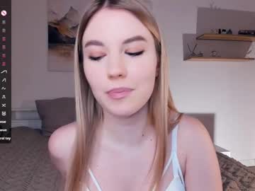 Something_Beatiful February 19, 2025 Chaturbate stream image