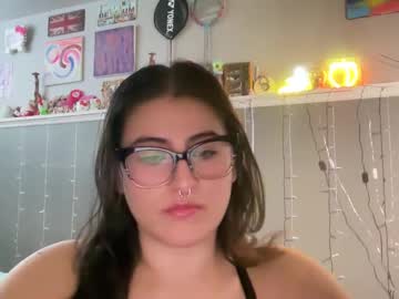 Lau_Mamacita stream photo from February 19, 2025