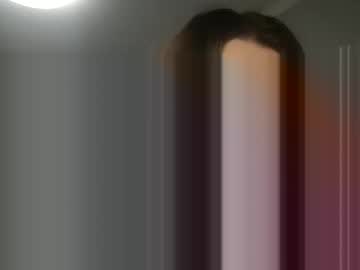Qenau22 February 19, 2025 Chaturbate stream image