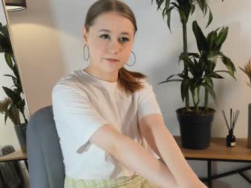 Sue_Hall February 21, 2025 Chaturbate stream image