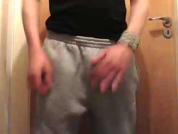 Trackielad21 February 21, 2025 Chaturbate stream image