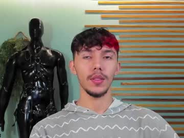 2tommygreg March 01, 2025 Chaturbate stream image