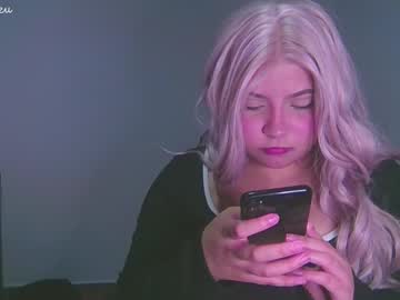 Louttievelvet March 04, 2025 Chaturbate stream image