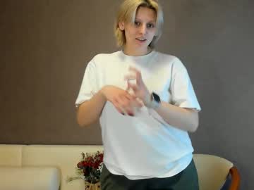 Easterellick March 04, 2025 Chaturbate stream image