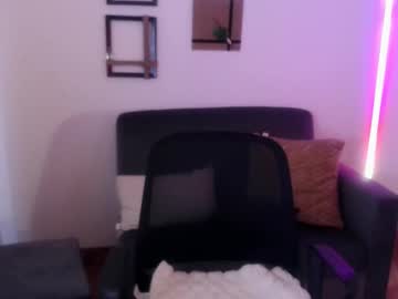 Violetta_Swan27 March 04, 2025 Chaturbate stream image