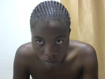 Queen_005 March 06, 2025 Chaturbate stream image
