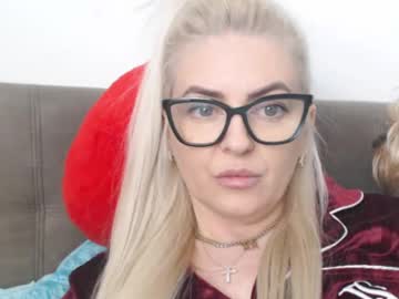 Isabelle___ March 10, 2025 Chaturbate stream image