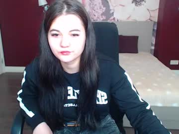 Elinamils March 12, 2025 Chaturbate stream image