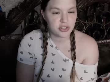 Elinareign March 17, 2025 Chaturbate stream image