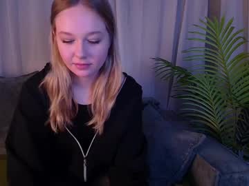 Me_Michelle March 17, 2025 Chaturbate stream image