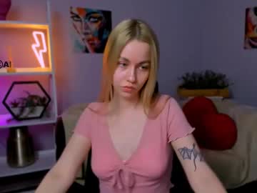 Kira_Shine1 March 17, 2025 Chaturbate stream image