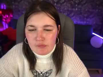 Goldenpeach__ March 18, 2025 Chaturbate stream image