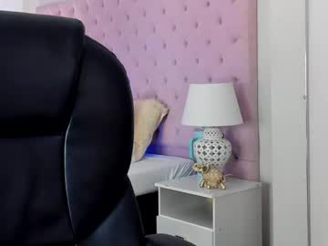 Kristalgrey_ March 18, 2025 Chaturbate stream image