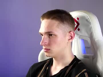 Dustyn_Fox March 18, 2025 Chaturbate stream image