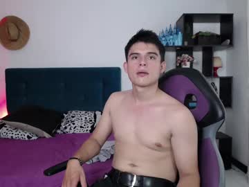 Invincible2002 March 19, 2025 Chaturbate stream image