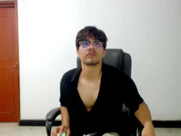 Dark_Brey March 19, 2025 Chaturbate stream image
