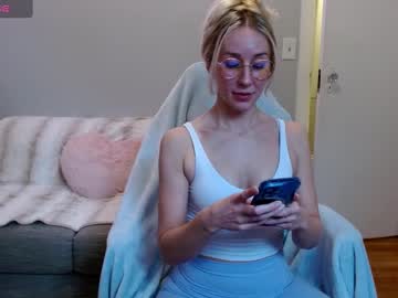 Candicamgirl stream photo from March 19, 2025