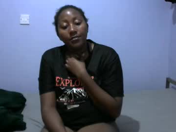 Queenjm1 March 19, 2025 Chaturbate stream image