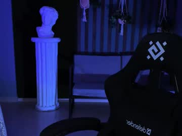 Jasminemilko stream photo from March 20, 2025