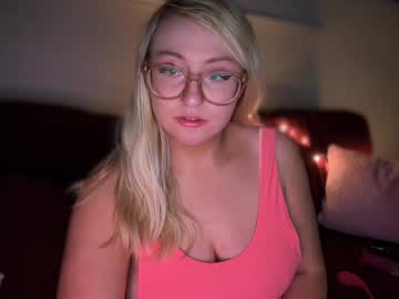 Vanillapuddingpie March 22, 2025 Chaturbate stream image