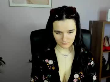 Katedesire stream photo from March 22, 2025