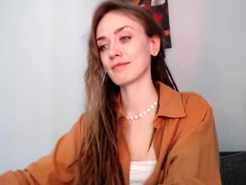 Dalia_Peach stream photo from March 23, 2025