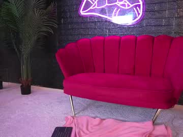 Kenziereveess March 24, 2025 Chaturbate stream image