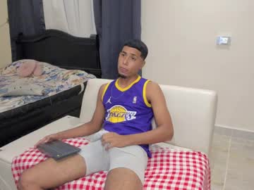 Jhoi_Broda24 March 24, 2025 Chaturbate stream image