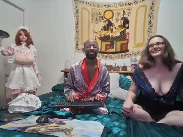 Bandohusbando stream photo from March 25, 2025