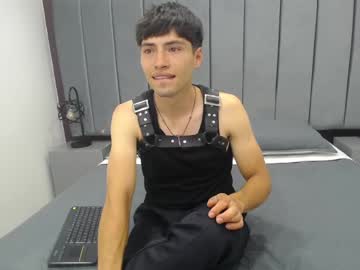 Small_Handss March 26, 2025 Chaturbate stream image