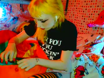 Leeloo827944 March 26, 2025 Chaturbate stream image