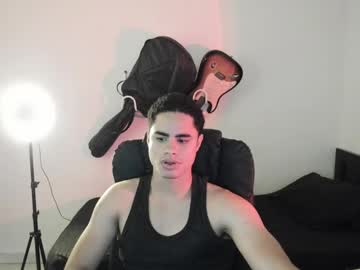 Zenhzu March 26, 2025 Chaturbate stream image