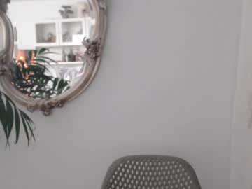 Isabelle___ March 27, 2025 Chaturbate stream image