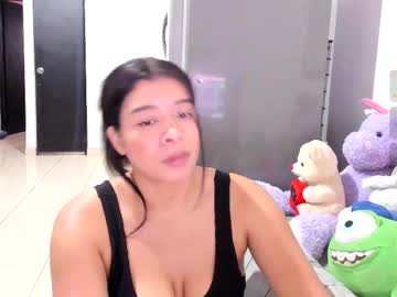 Tryaa_Belluci March 27, 2025 Chaturbate stream image