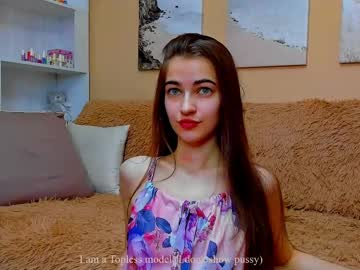 Vikiberry March 28, 2025 Chaturbate stream image