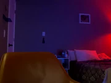 Suckmythong410104 stream photo from March 29, 2025