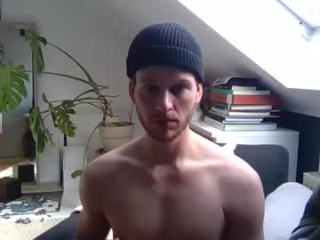 Frozenyoga March 29, 2025 Chaturbate stream image