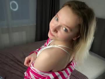 Darlineguyse March 29, 2025 Chaturbate stream image
