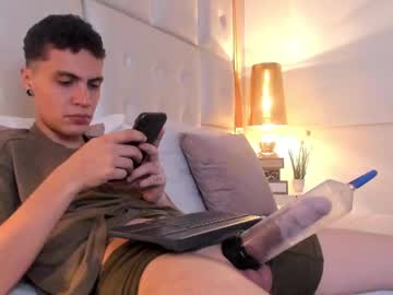 Dark_Sun302 March 30, 2025 Chaturbate stream image