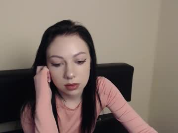 Adelladanger_ April 01, 2025 Chaturbate stream image