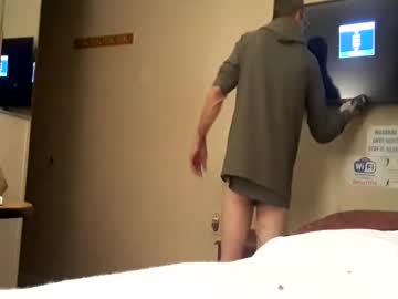 Hornybttmsub4topdad April 01, 2025 Chaturbate stream image