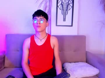 Lucas_Lovee April 01, 2025 Chaturbate stream image
